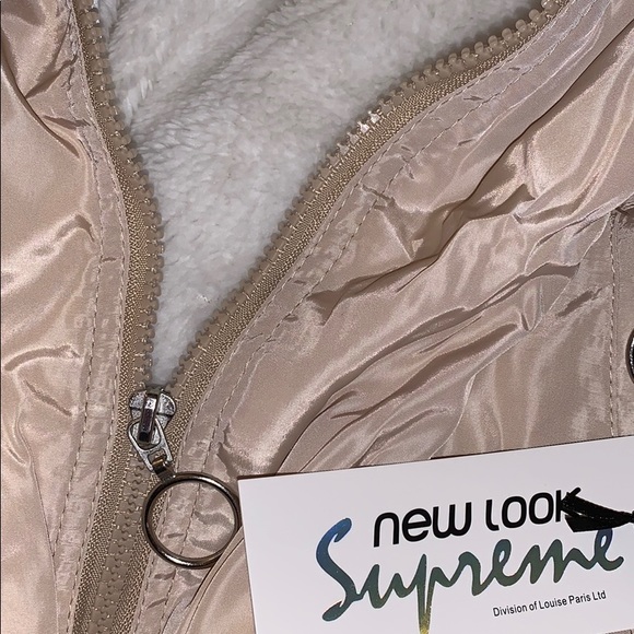 🌬Windbreaker Jacket🌦 •make me an offer• - Picture 3 of 3